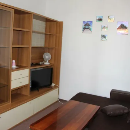 Apartman V Centre Kosic S Parkovanim