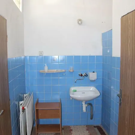 Apartman V Centre Kosic S Parkovanim Daire